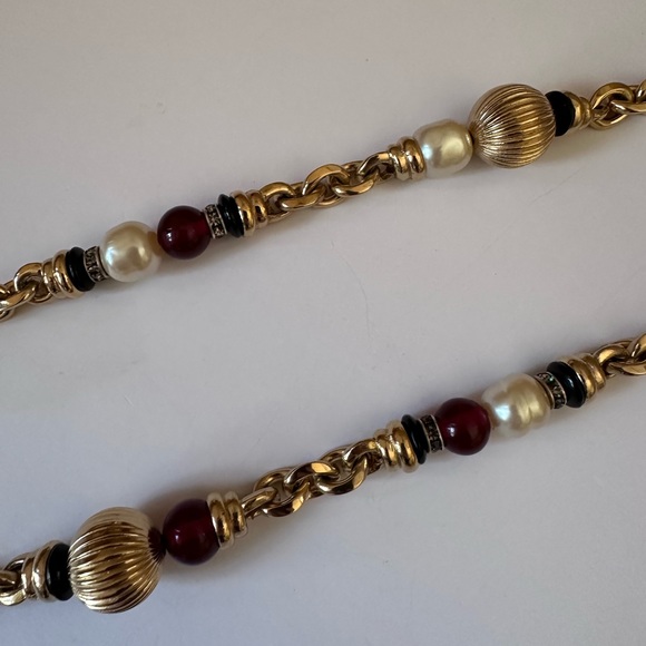 Vintage Ciner Poured Glass and Faux Pearl Necklace - Picture 12 of 15